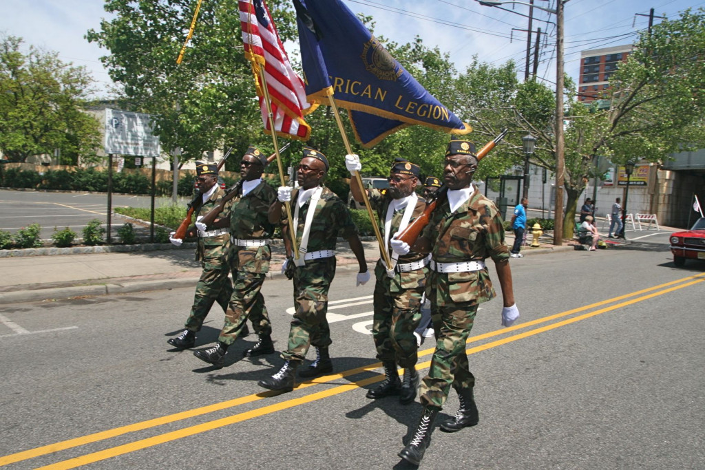 (right) Photos from the 2015 Memorial Day Parade can be found on www.rennamedia.com