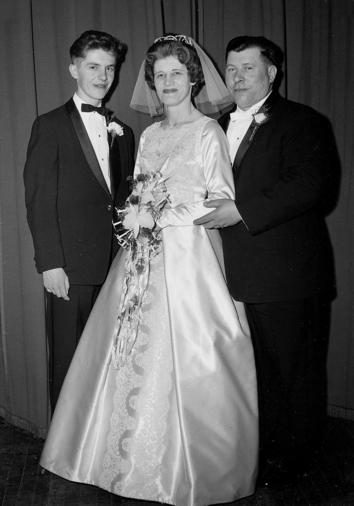 (above) Helen and Stanley Wolniak with Son Zenon Lapinski.