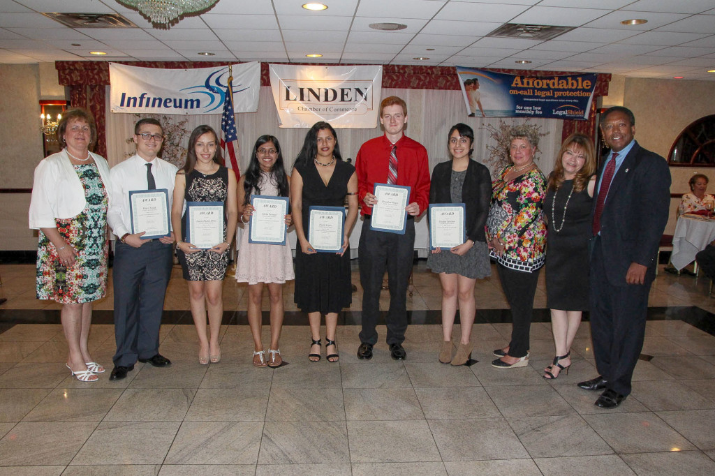 (above) Scholarship winners with Janet Miller, Co-President of Chamber, Linda Huntly Treasurer of the Chamber, Angie Tsirkas Vice Chair of the Chamber and Mayor Derek Armstead.