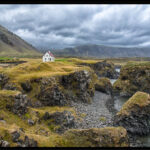 Jerry-Vogel-photography-Iceland-house-on-cliff